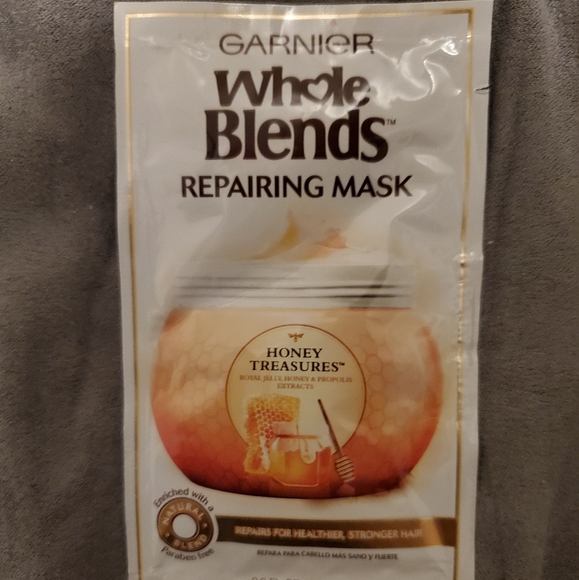 Garnier whole blends repairing hair mask: honeyNEW - Picture 8 of 8